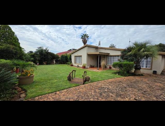 4 BEDROOM HOUSE FOR SALE IN MEYERTON CENTRAL